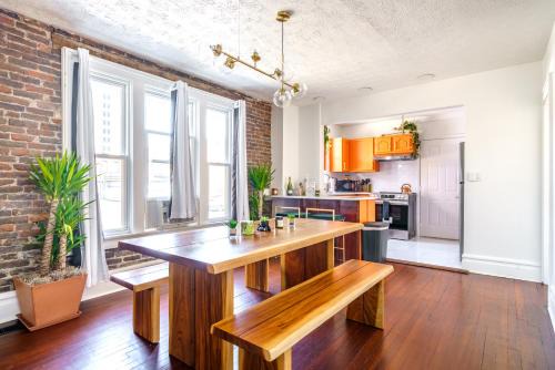 Short North House | Prime Location Top Rated Clean Parking Free!