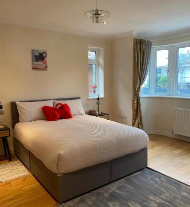 Hanger Hill House | Prime Location Wembley Stadium London