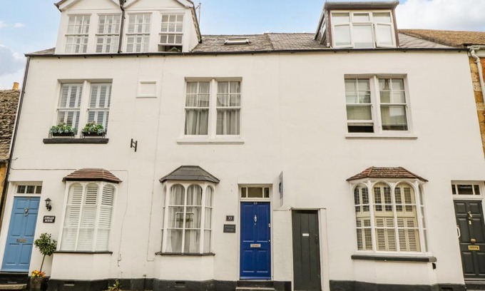 Winchcombe House | Primrose Cottage