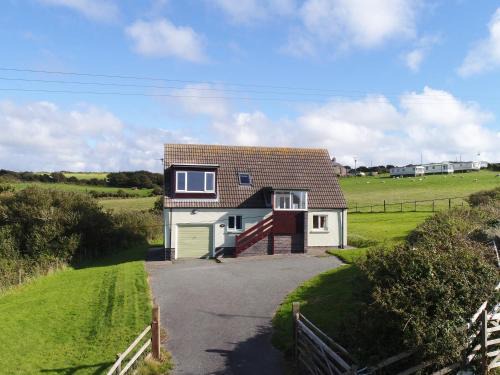 Roch House | Primrose Cottage