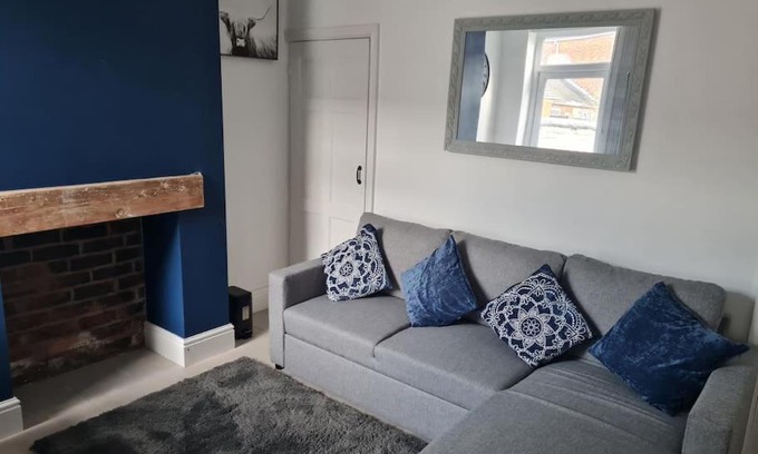 Stoke-on-Trent Apartment | Primrose Stays - 3 bedroom House