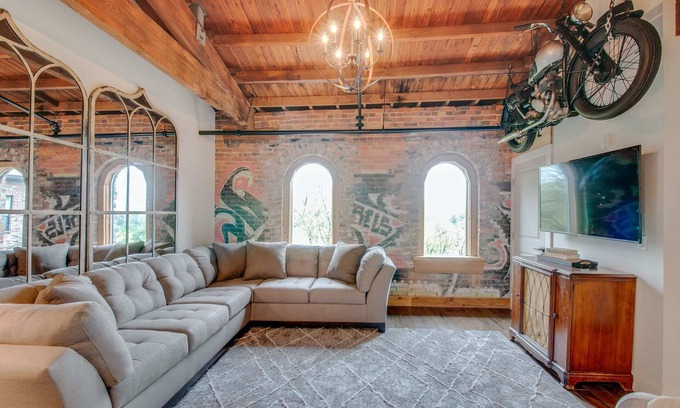 Nashville Condo | Pristine Historic Warehouse Condo - Central Location 2 mi. to Broadway Downtown