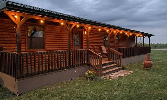 Midlothian Cabin | Private 165 Ac. Retreat with Lake Front Log Cabin