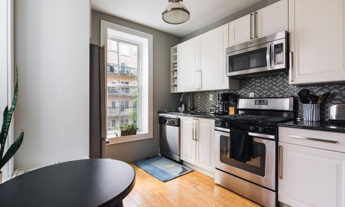 Park Slope Apartment | Private 3BR apartment in prime Park Slope, Brooklyn. Beautifully renovated!
