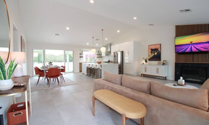 Indian Wells House | Private 4BR 3BA Home in Indian Wells with Pool, Spa & Modern Amenities