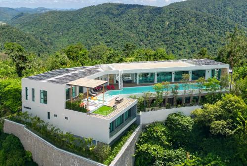 Patong Villa | Private 5 bedroom pool luxury villa the best villa in Patong