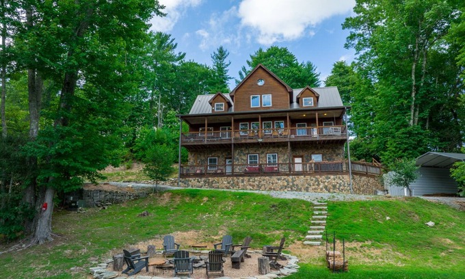 Vilas Cabin | Private 7-Acre Sanctuary: Long-Range Views, Hot Tub & Game Room