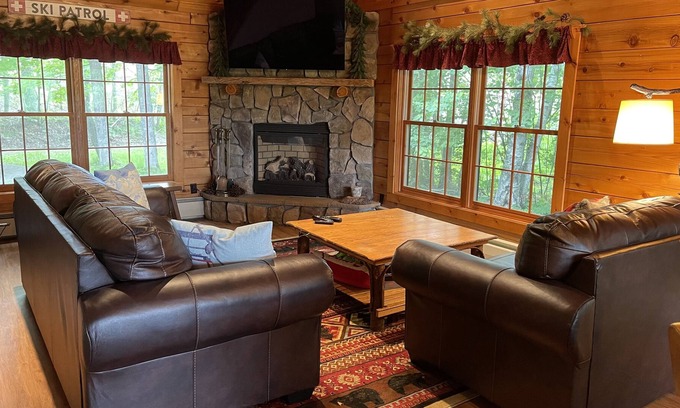 North Creek Cabin | Private Adirondack cabin located right between Gore Mtn and downtown North Creek