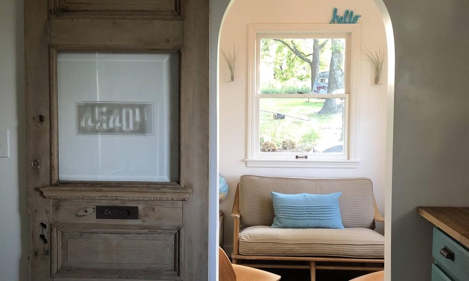 Waldron House | Private and Pet-Friendly Modern Farmhouse Close to Highways