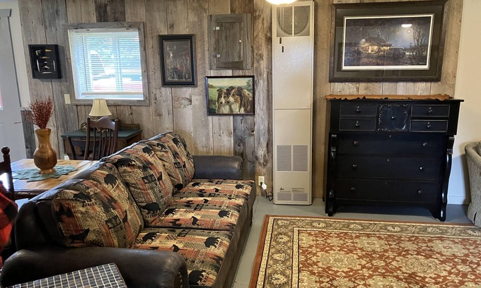 Harrison House | Private and secluded. Harrison is the "Gateway to the North"