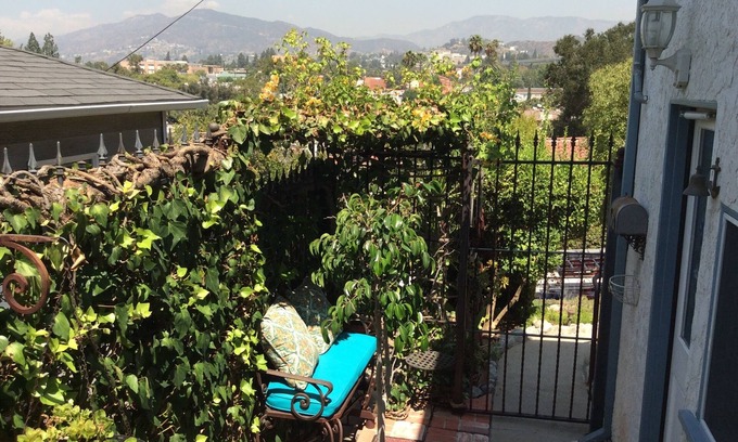 Eagle Rock Apartment | Private and serene studio in beautiful Glendale with private entrance