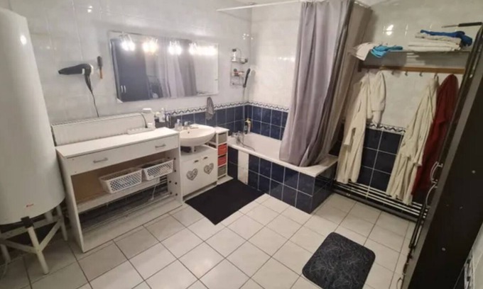 Asnieres-sur-Seine Apartment | Private apartment, comfort and cheerfulness