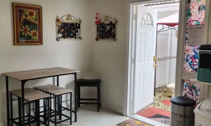 Tamiami Apartment | Private apartment in a great location in awesome Miami with WiFi, AC