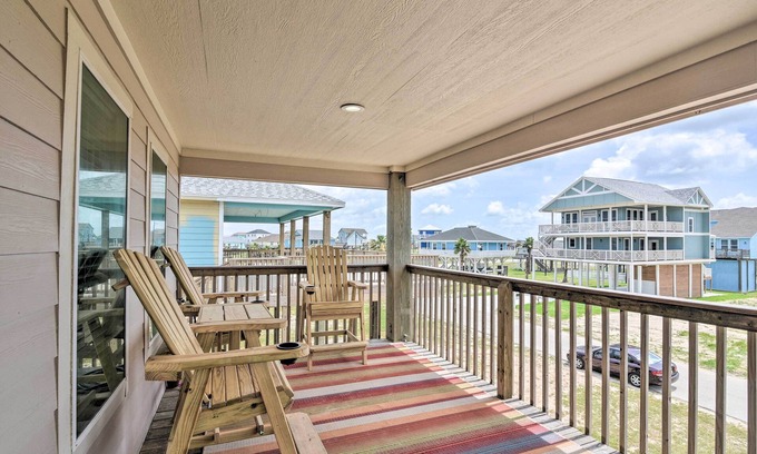 San Luis House | Private Beach Access: Coastal Freeport Home!