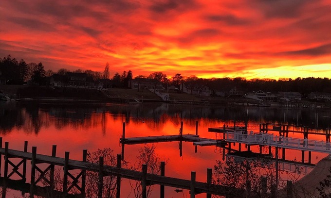 Buzzards Bay House | Private beach and dock, 4 Bedroom, 1.5 bath, open water access