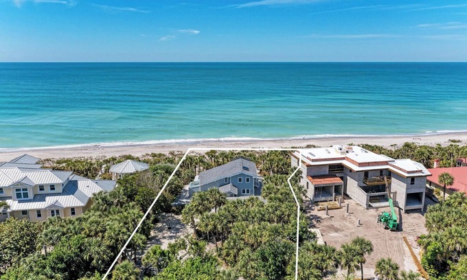 Englewood House | PRIVATE BEACH LIVING!