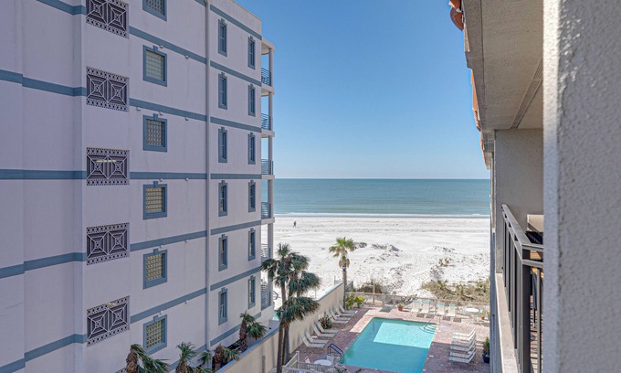 Belle Vista Condo | Private Beach | Pool & Gulf Peek Views