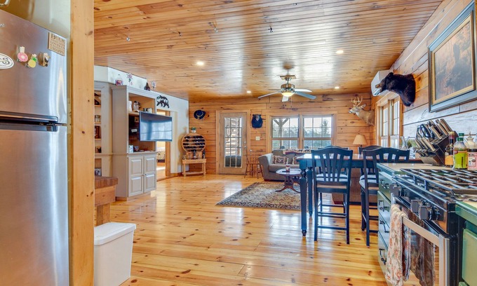 Bethel Cabin | Private Bethel Cabin w/Covered Deck: 5 Mi to Town