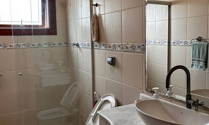 Tombo House | Private Room 3 minutes walk from Tombo Beach - SUITE