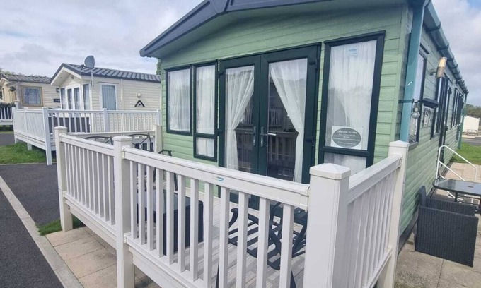 Blackpool House | Private Caravan to Hire - Marton Mere Haven Holiday Village