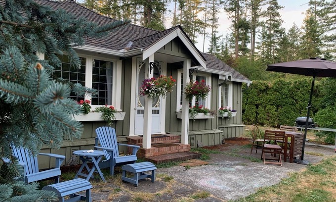 North Saanich Cottage | Private Cottage: charming 2 bed + 2 bath forest sanctuary