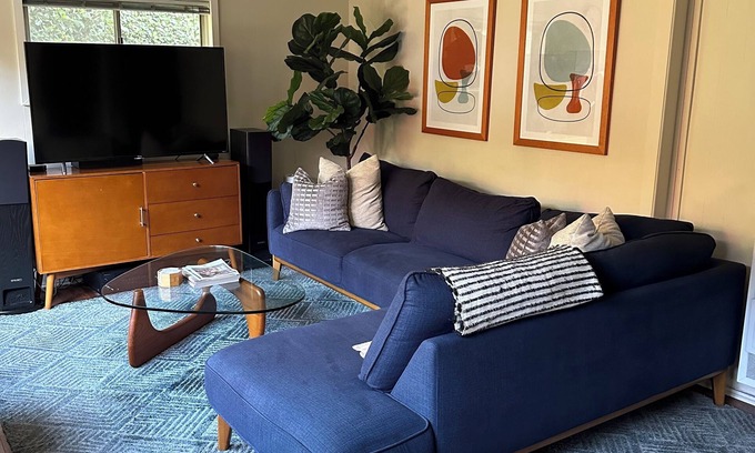 West Hollywood Cottage | Private Cottage in the heart of West Hollywood