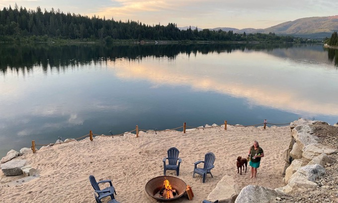 Priest River House | Private Cove River Home with water toys, 200 foot sandy beach and boat dock.