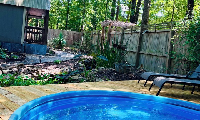 Jones Mills Cabin | Private & Cozy cabin with Hot Tub-Coffee Bar-Cowboy Pool