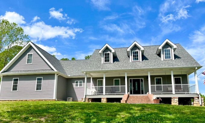 Celina House | Private & Cozy Home, Close to Lake