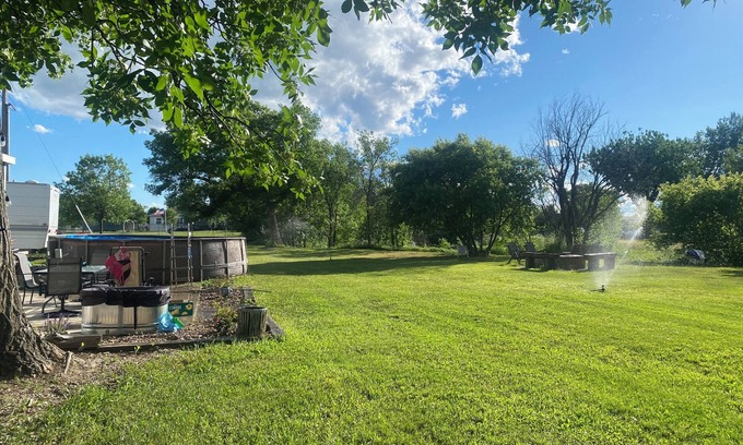 Rapid City House | Private Creekside 3 Bedroom Home On 2 Acres