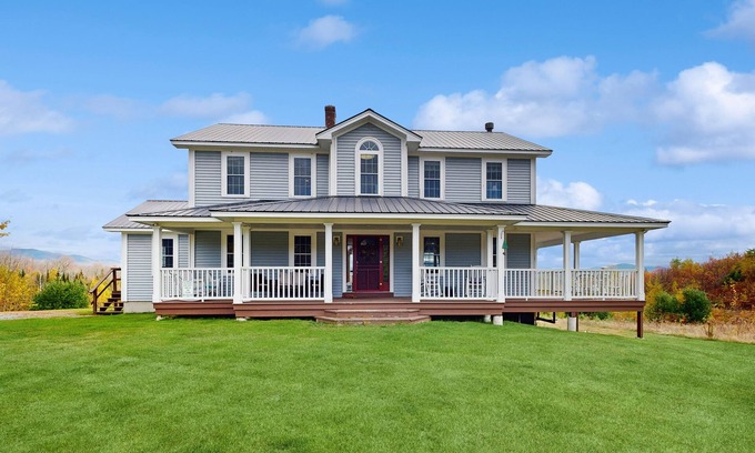 Lancaster House | Private Dog-friendly home: w/hot tub, fireplace, mountain views & trails