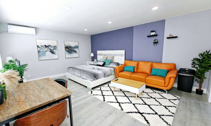 Mayflower Village Apartment | Private Entry Guest Unit-Arcadia