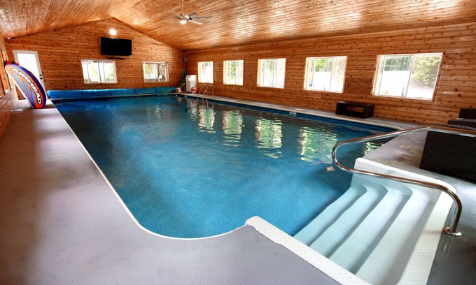 Newfoundland House | Private estate.Indoor saltwater heated Pool Tennis pickle ball &disc golf course