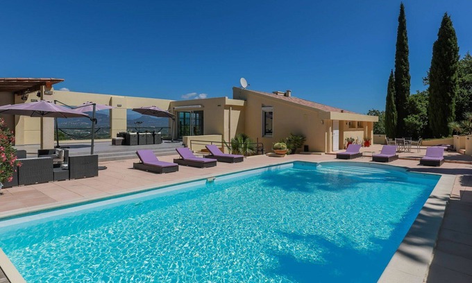 Roquebrune-sur-Argens House | Private Villa with hot tub, WIFI, private pool, A/C, TV, terrace, pets allowed, panoramic view