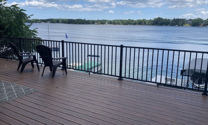 Traverse City Cottage | Private Frontage on Beautiful Silver Lake!