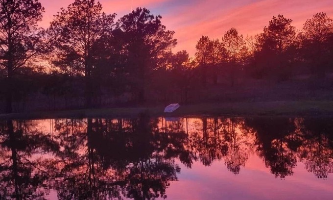 Bismarck Cottage | Private Gated Bungalow with Pond view close to Hot Springs and minutes to DeGray