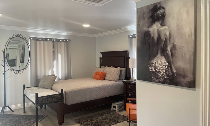 Valle Lindo Apartment | Private guest house, pool & bath.