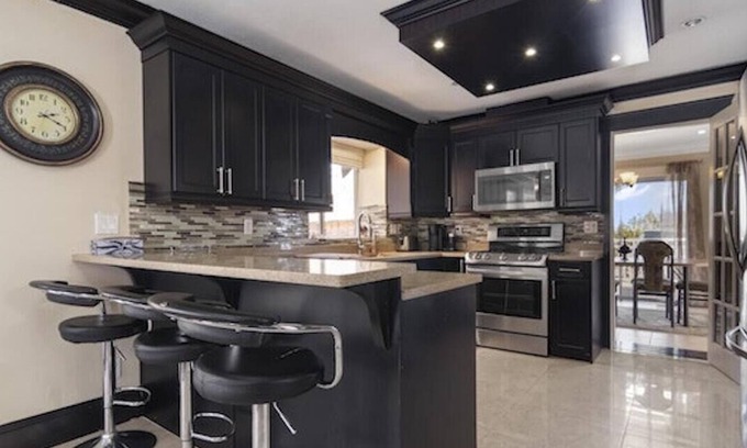 West Abbotsford House | Private home in a Acreage in City