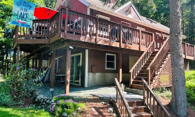 Bridgewater House | Private Home, King Bed, Beach Access, Fire Pit