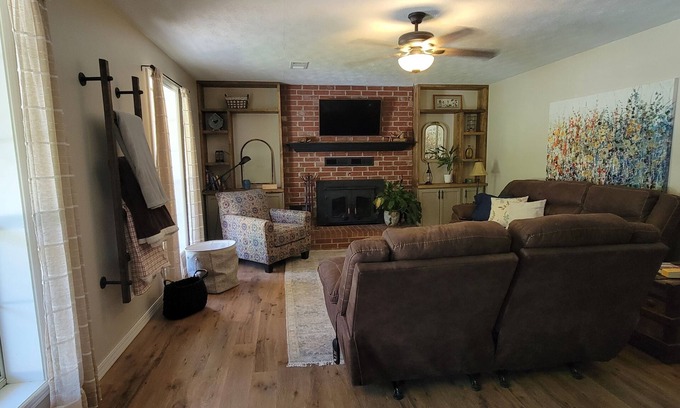 Saint Joe House | Private house 20 minutes from Tyler Bend access on the Buffalo National River.