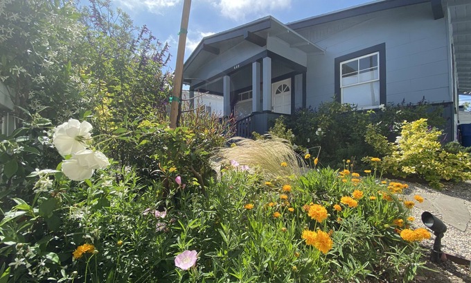 Venice House | Private house, garden, and fire. Short walk to Abbot Kinney and the beach.