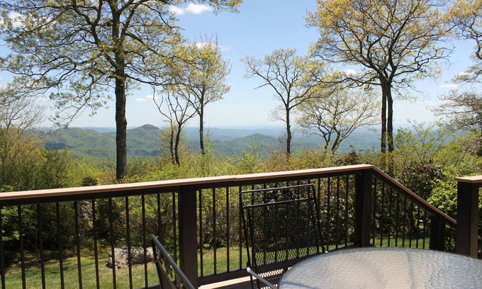 Blowing Rock House | Private/incredible views - Linville Gorge! Newly updated! Peaceful retreat!