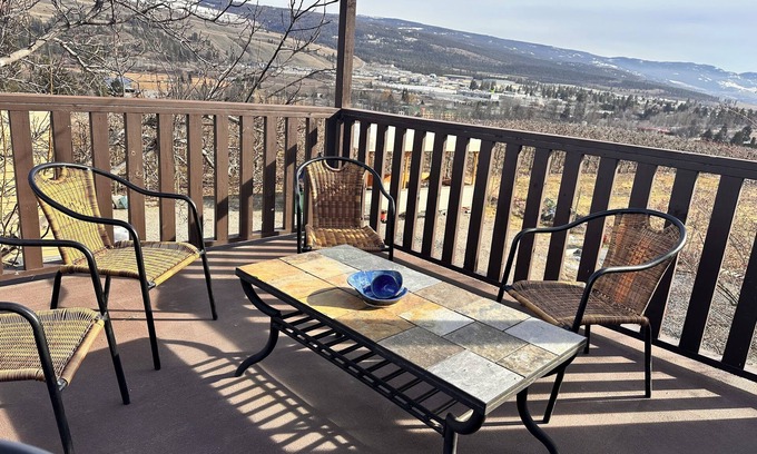 Winfield House | Private large 3-bedroom upstairs suite in enchanting Lake Country house with AC