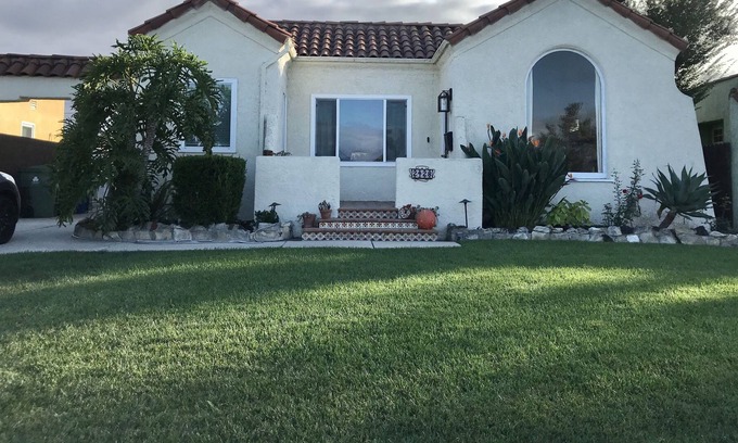 Park Mesa Heights House | Private Los Angeles Spanish Bungalow minutes from SOFI Stadium, Forum, and LAX