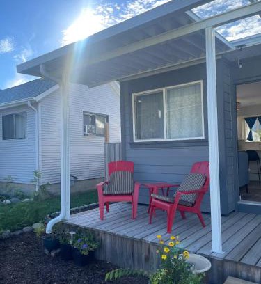 Hope House | Private Luxury Relaxing HOME w BBQ & Gas Fire-pit