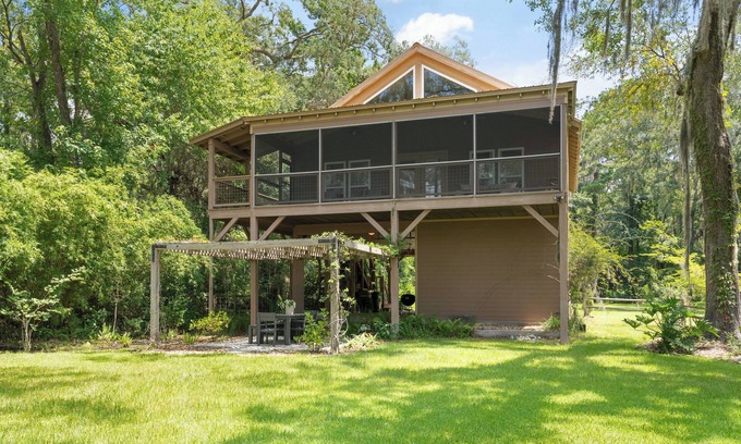 Waverly House | Private marsh home on 5 acres