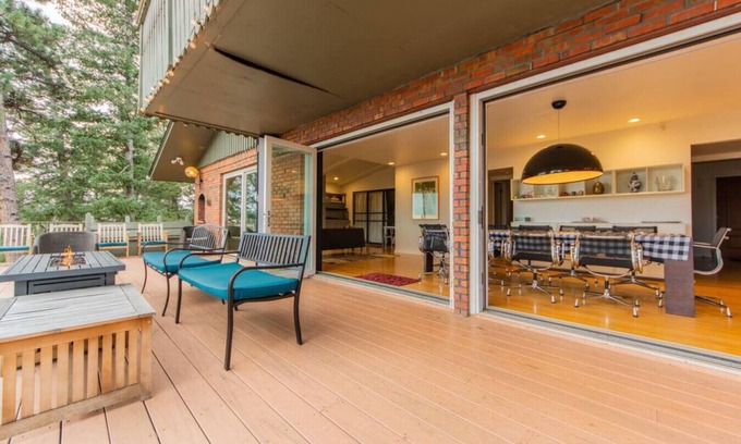 Skyway House | Private Mountain Dream Home, Amazing City Views