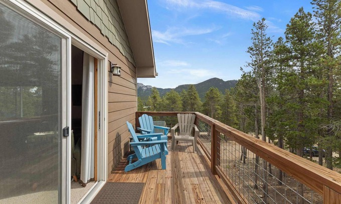 Black Hawk House | Private Mountain Escape w Hot Tub,Games &Views!