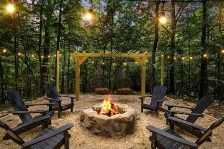 Blairsville House | Private Mountain Getaway - Movie Theater - Hot Tub