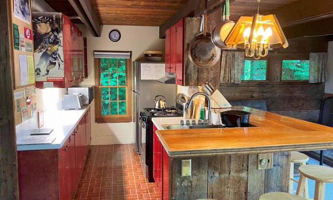 Warren House | Private Mountain Retreat at Lincoln Peak